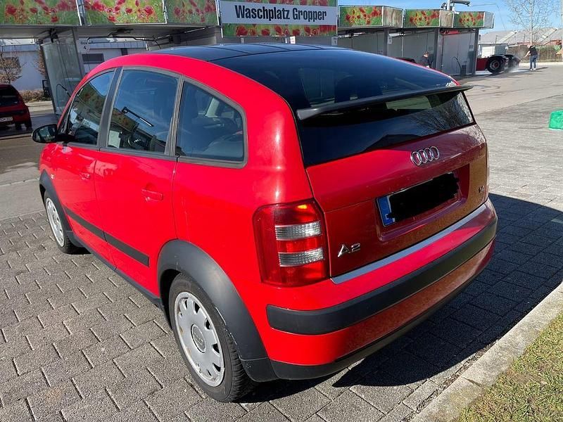 Gebraucht Audi A2 75 PS (55 kW) 2005 Rot Kleinwagen