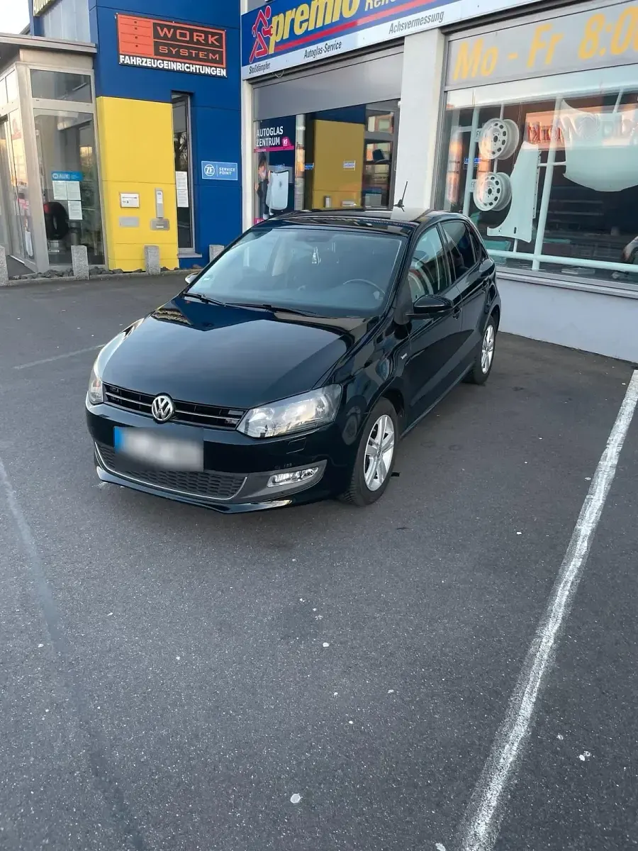 Gebraucht VW Polo Life 69 PS (50 kW) 2014 Schwarz Kleinwagen