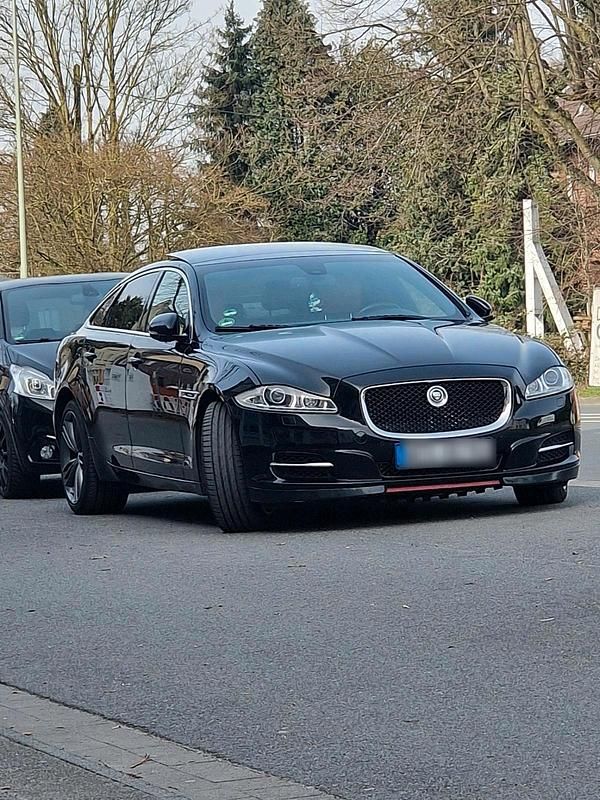 Gebraucht Jaguar XJ 275 PS (202 kW) 2011 Schwarz Limousine