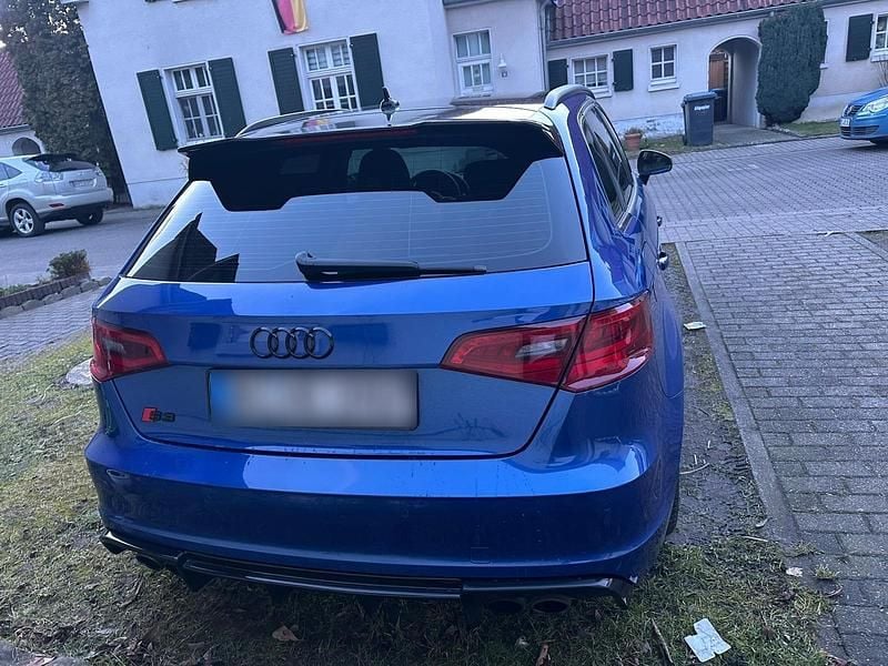 Second-hand Audi S3 300 CP (220 kW) 2016 Albastru Berlinǎ