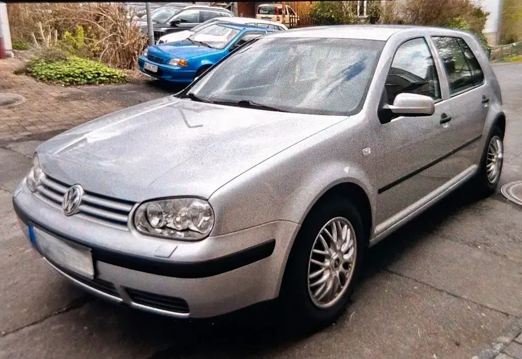 Gebraucht VW Golf IV 105 PS (77 kW) 2002 Silber Limousine