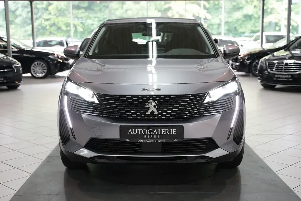 Gebraucht Peugeot 3008 Active 131 PS (96 kW) 2021 Grau SUV