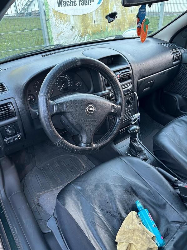 Gebraucht Opel Astra 125 PS (91 kW) 2003 Grün Kleinwagen
