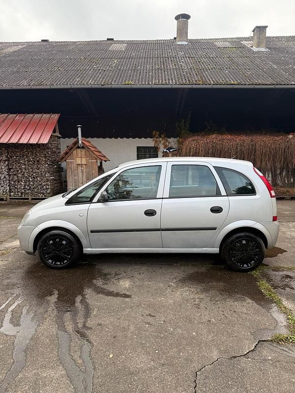 Gebraucht Opel Meriva 101 PS (74 kW) 2004 Silber Van / Kleinbus