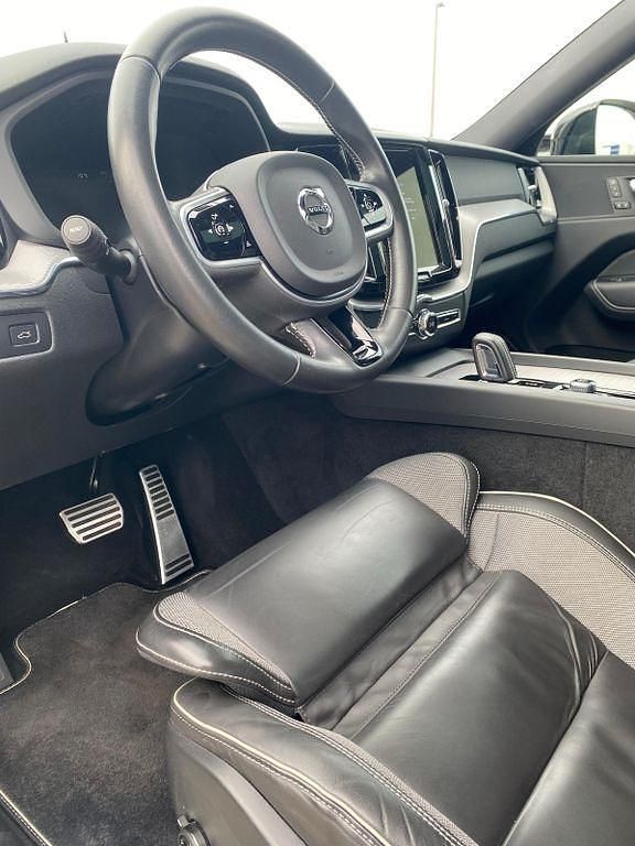 Gebraucht Volvo XC60 R-Design 197 PS (144 kW) 2021 Weiß SUV