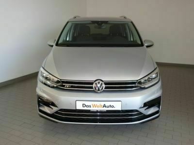 Gebraucht VW Touran Highline 150 PS (110 kW) 2019 Silber metallic Van / Kleinbus