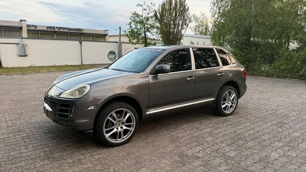 Gebraucht Porsche Cayenne GTS 245 PS (180 kW) 2011 Grau SUV