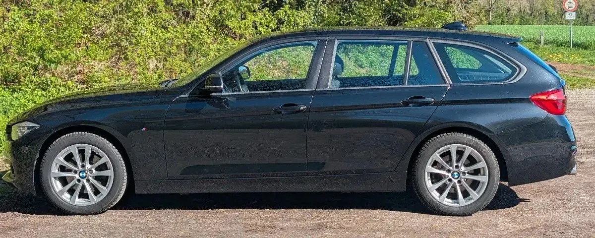 Second-hand BMW 320 Advantage 190 CP (139 kW) 2017 Negru Break