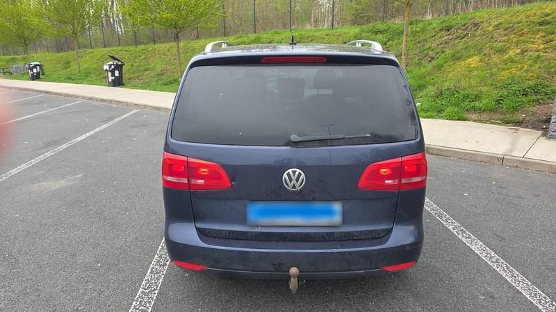 Gebraucht VW Touran 140 PS (102 kW) 2011 Blau Van / Kleinbus