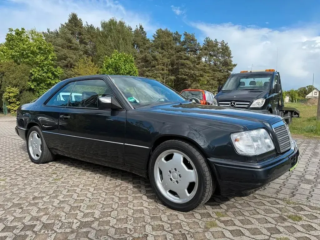 Gebraucht Mercedes E320 220 PS (161 kW) 1994 Schwarz Coupé