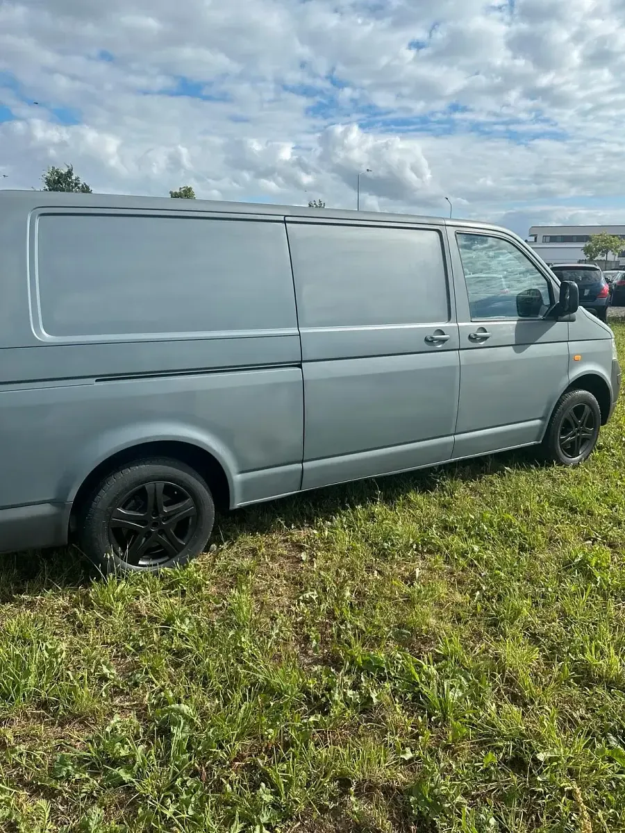 Gebraucht VW T5 102 PS (75 kW) 2006 Grau Van