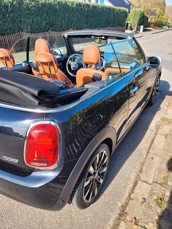 Gebraucht Mini Cooper Chili 136 PS (100 kW) 2020 Schwarz Kleinwagen