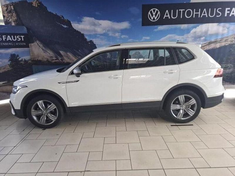 Gebraucht VW Tiguan Allspace Elegance 150 PS (110 kW) 2022 Weiß SUV