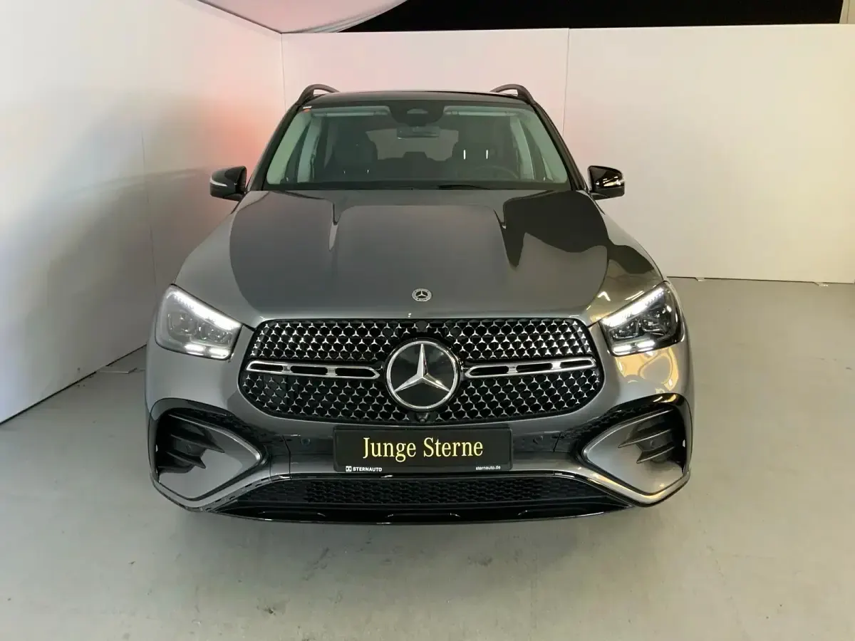 Gebraucht Mercedes GLE400 AMG 251 PS (184 kW) 2025 Metalliclack selenitgrau SUV