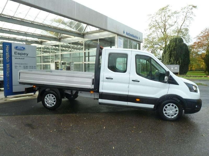 Gebraucht Ford Transit Trend 131 PS (96 kW) 2023 Frostweiß Van / Kleinbus