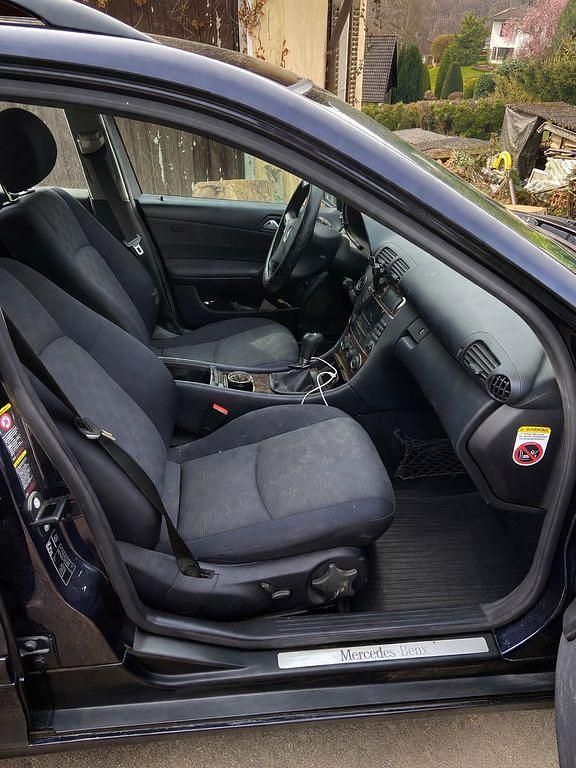 Gebraucht Mercedes C200 Classic 122 PS (89 kW) 2006 Blau Limousine