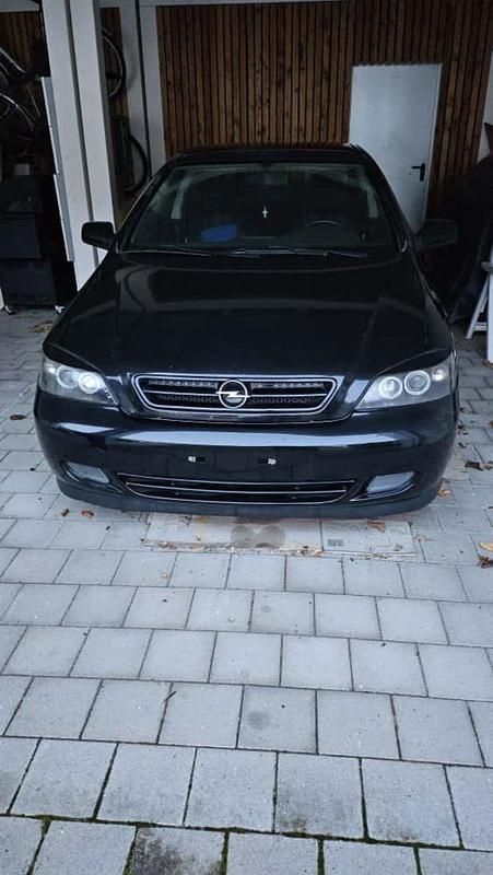 Schwarz Gebraucht 2001 Opel Astra Coupé | 900 € (Fairer Preis) - Bild 1/4