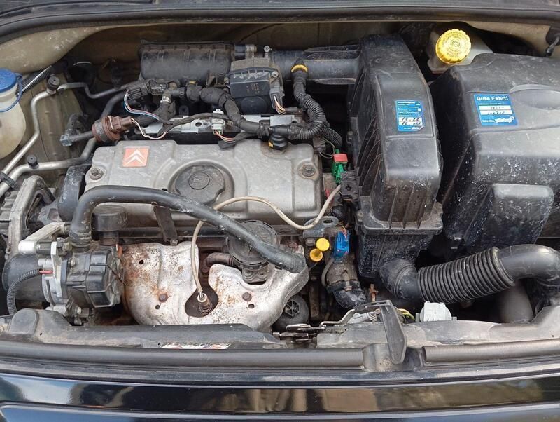 Gebraucht Citroën C2 73 PS (53 kW) 2004 Schwarz Kleinwagen