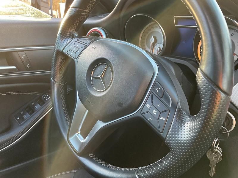 Gebraucht Mercedes CLA180 122 PS (89 kW) 2013 Schwarz Limousine