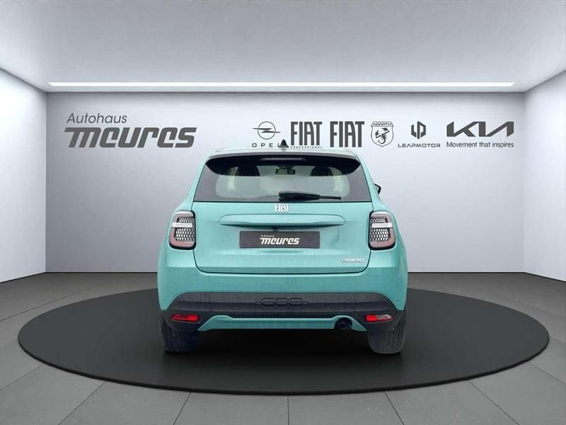 Neu Fiat 600 La Prima 110 PS (80 kW) 2026 Blau SUV