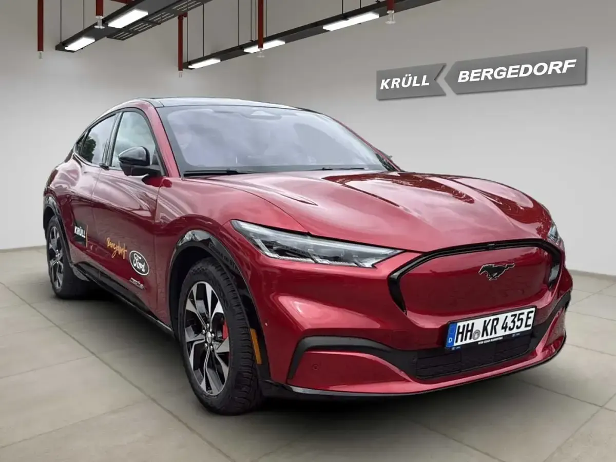 Gebraucht Ford Mustang Mach-E Extended Range 258 kW (351 PS) 2025 Rot SUV
