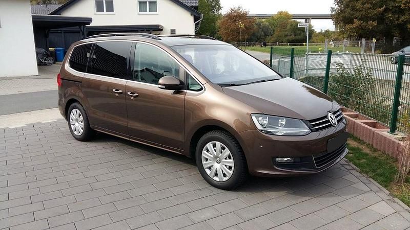 Gebraucht VW Sharan 170 PS (125 kW) 2012 Braun Van / Kleinbus