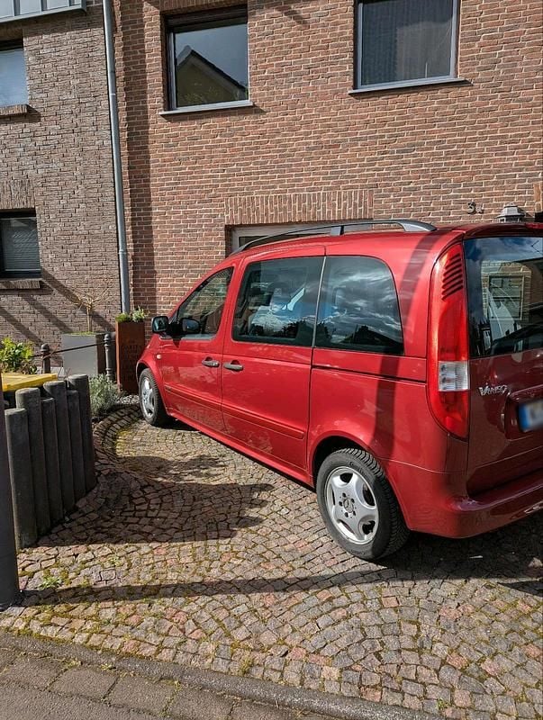 Gebraucht Mercedes Vaneo 125 PS (91 kW) 2002 Rot Van / Kleinbus