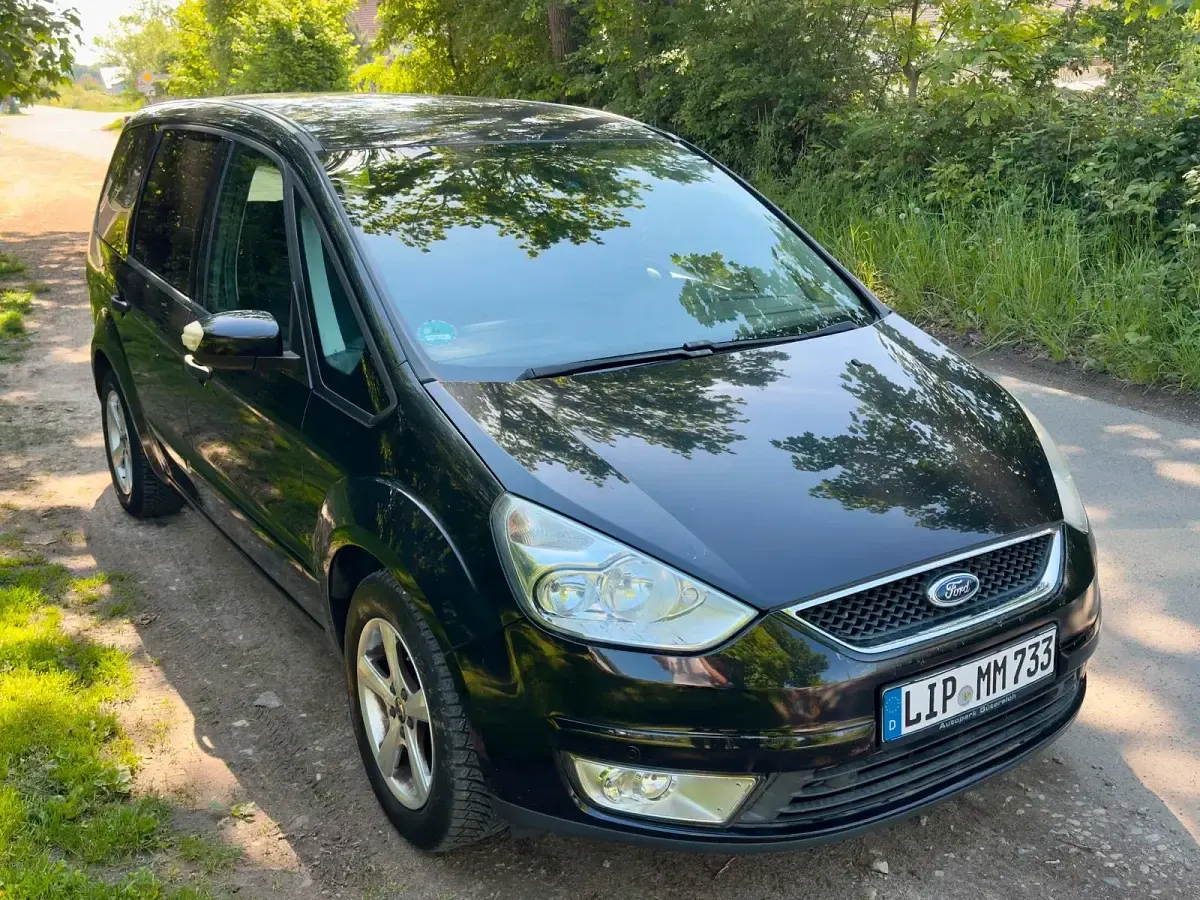 Gebraucht Ford Galaxy 140 PS (102 kW) 2009 Schwarz Van / Kleinbus