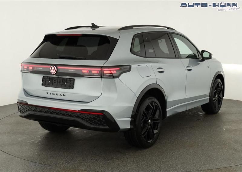 Neu VW Tiguan Style 265 PS (194 kW) 2026 Oyster silber metallic SUV