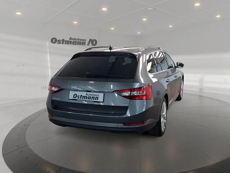 Gebraucht Skoda Superb Ambition 156 PS (114 kW) 2022 Grau Kombi