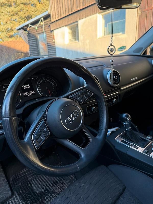 Gebraucht Audi A3 150 PS (110 kW) 2019 Schwarz Limousine