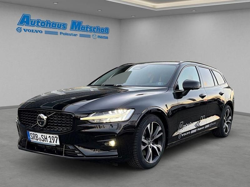 Gebraucht Volvo V60 Ultra 197 PS (144 kW) 2025 Onyx black / metallic Kombi