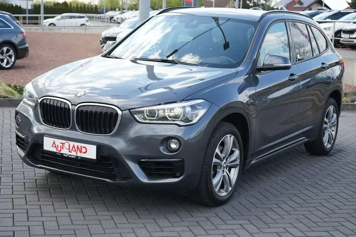 Gebraucht BMW X1 140 PS (102 kW) 2019 Grau SUV