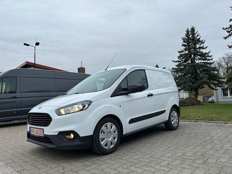 Second-hand Ford Transit 101 CP (74 kW) 2019 Alb Monovolum