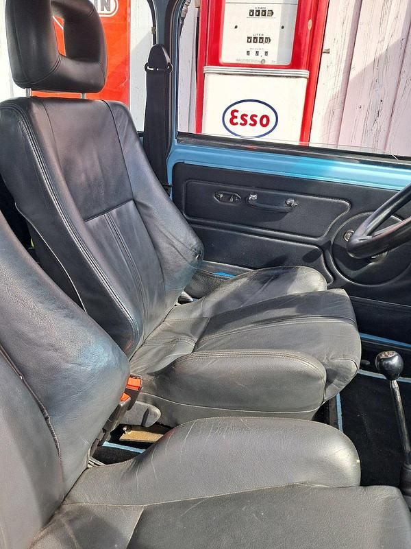 Second-hand Mini 1000 63 CP (46 kW) 1988 Albastru Hatchback