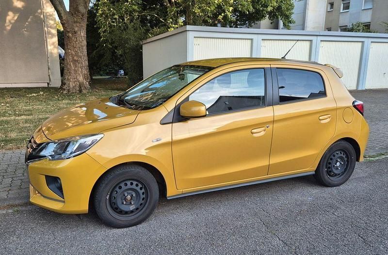 Gelb Gebraucht 2021 Mitsubishi Space Star Spirit+ Kleinwagen | 9.500 € (Superpreis) - Bild 1/4