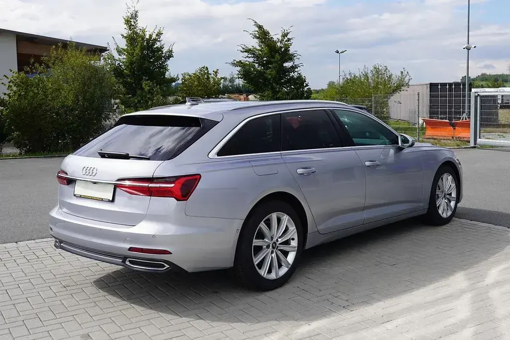 Gebraucht Audi A6 Sport 266 PS (195 kW) 2022 Florettsilber Kombi