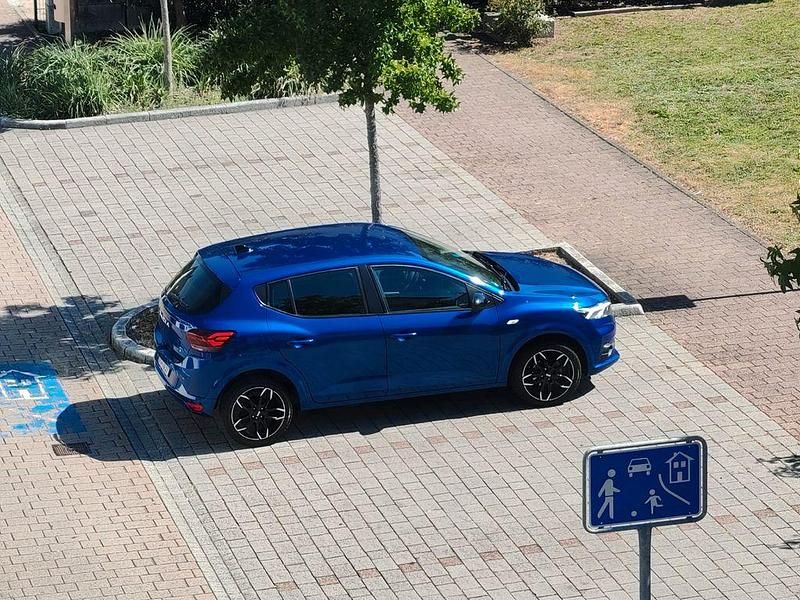 Gebraucht Dacia Sandero Expression 91 PS (66 kW) 2023 Blau Limousine