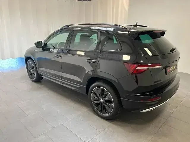 Gebraucht Skoda Karoq SportLine 190 PS (139 kW) 2022 Schwarz SUV