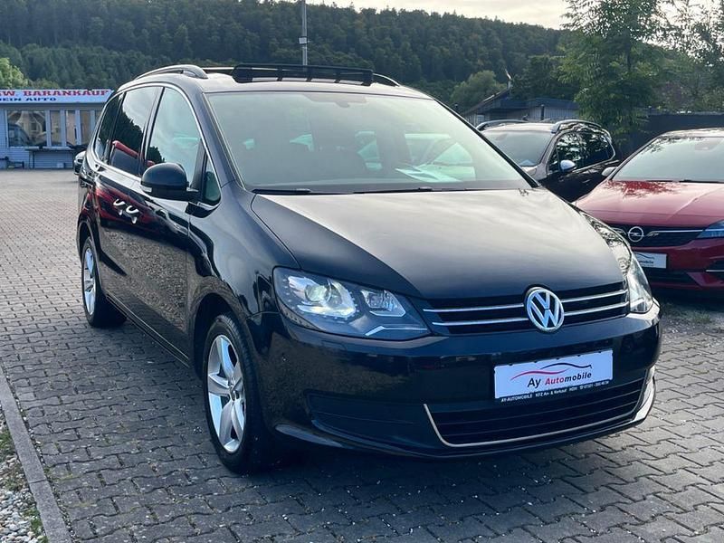 Schwarz Gebraucht 2012 VW Sharan Comfortline Van / Kleinbus | 13.999 € (Teuer) - Bild 1/4