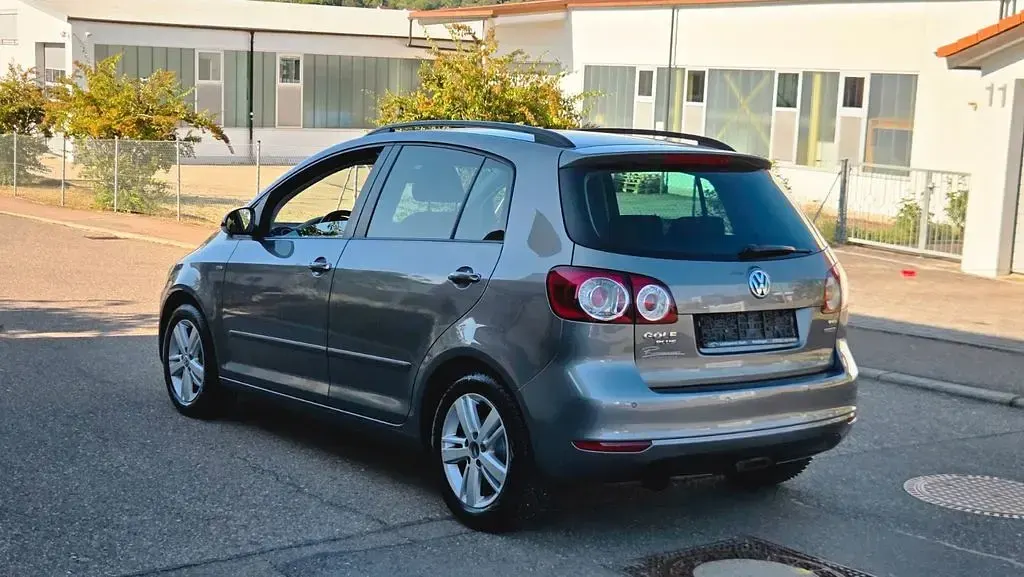 Gebraucht VW Golf Plus Match 105 PS (77 kW) 2012 Grau Van / Kleinbus
