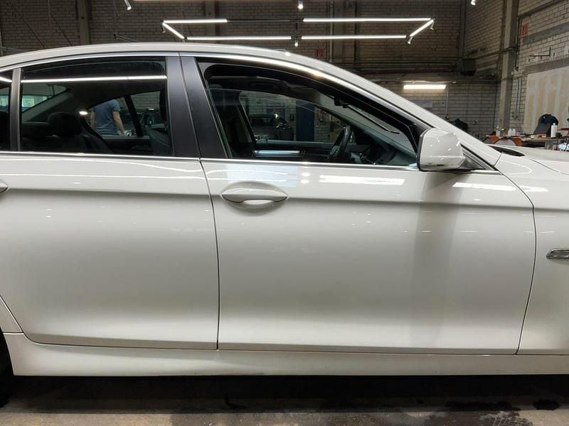 Second-hand BMW 523 204 CP (150 kW) 2010 Alb Berlinǎ