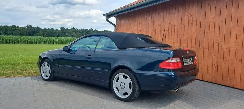 Gebraucht Mercedes CLK320 Avantgarde 218 PS (160 kW) 2002 Schwarz Cabrio