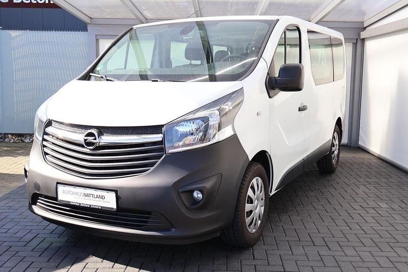 Gebraucht Opel Vivaro 95 PS (69 kW) 2018 Casabl/arctic/eisweiss/kaolin Van / Kleinbus