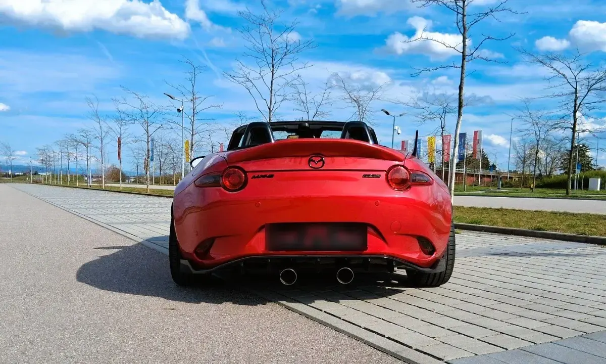 Gebraucht Mazda MX5 Sports-Line 160 PS (117 kW) 2017 Rot Cabrio