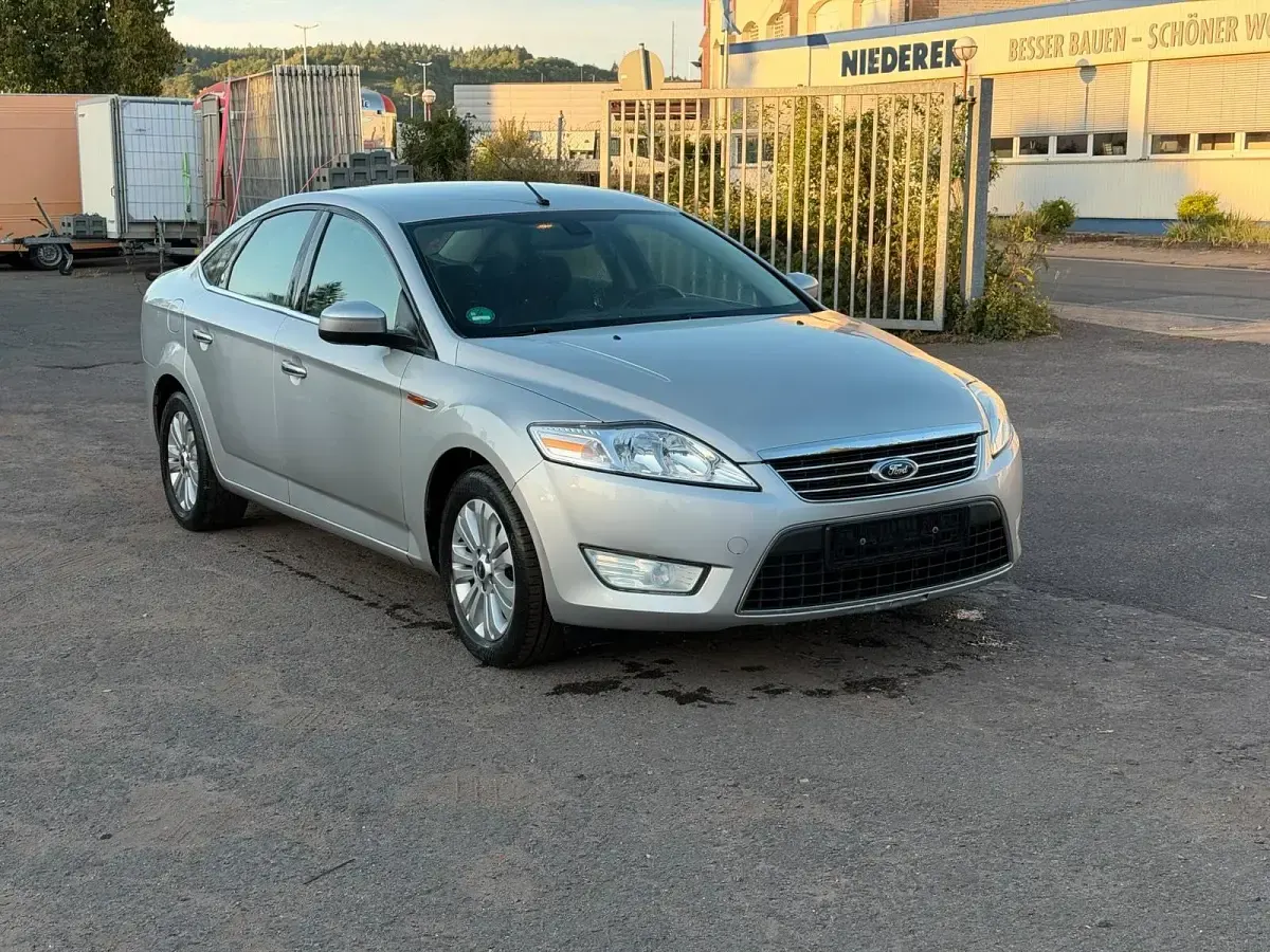 Gebraucht Ford Mondeo 145 PS (106 kW) 2007 Silber Limousine