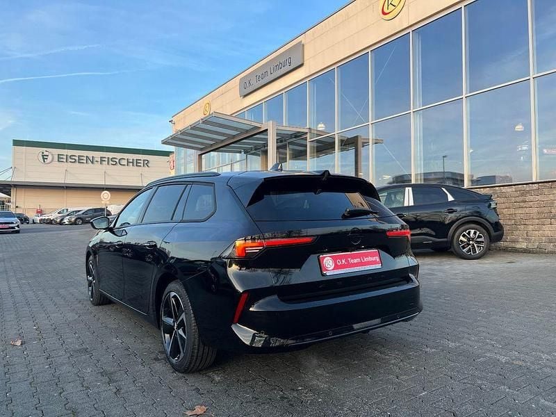 Neu Opel Astra 131 PS (96 kW) 2025 Grau Kombi