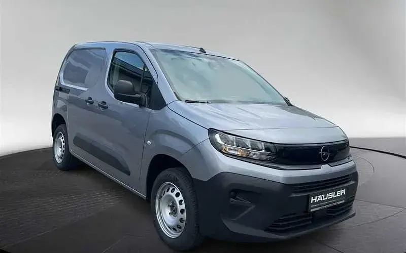 Neu Opel Combo 131 PS (96 kW) 2025 Grau Van / Kleinbus