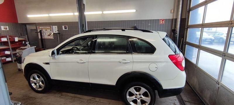 Gebraucht Chevrolet Captiva LT 167 PS (122 kW) 2011 Weiß SUV
