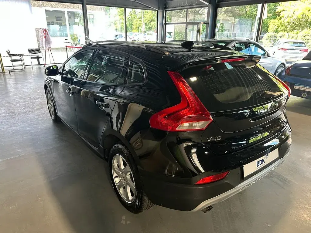Gebraucht Volvo V40 CC 152 PS (111 kW) 2017 Black stone Kombi